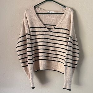 Madewell Wedged V-Neck Sweater Size M Cotton merino blend